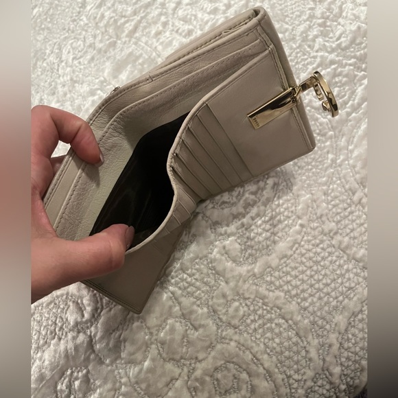 Gucci Wallet - Picture 4 of 8